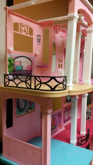 Barbie Dream House 3 Story With Elevator/garage/pool Plus Barbies And Clothes