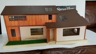 Tomy Smaller Homes Dollhouse,  Furniture 1980 ' s Home and Garden Doll House 2