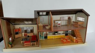 Tomy Smaller Homes Dollhouse,  Furniture 1980 ' s Home and Garden Doll House 3
