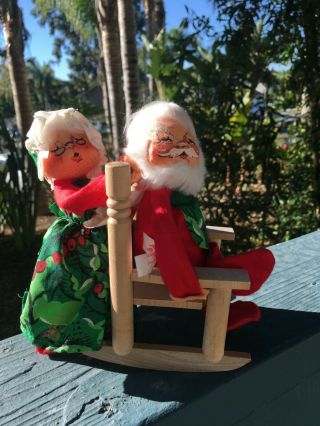 Annalee 1963 Christmas Santa And Mrs.  Claus In Rocking Chair Euc