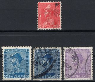 P125300/ Zealand Stamps / Sc 182 – 182a – 183 - 184 /