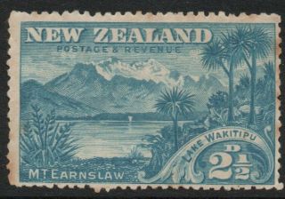 H9 ; Nz 1898 Pictorials ; Wakitipu 2 1/2d ;,  Lightly - Hinged