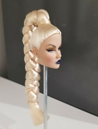 Integrity Toys Fashion Royalty Beyond This Planet Violaine Blonde Head 3