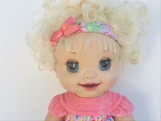 2007 Hasbro Baby Alive Learn to Potty Soft Face Blonde Great 2