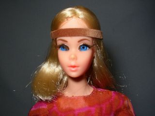 Vintage 1971 Live Action Barbie Doll In Outfit - Near