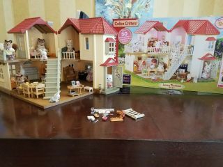Calico Critters Luxury Townhome Gift Set Plus Bathroom Set & Cosmetic Counter