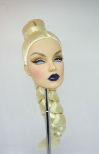 Integrity toys Fashion Royalty Nuface Violaine Perrin Beyond this Planet Head 2