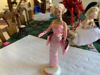Barbie As Marilyn “gentlemen Prefer Blondes” 12 " Pink Dress