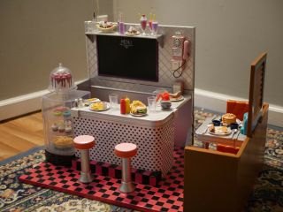 Our Generation Dolls Bite To Eat Retro Diner And Accessory Kit For 18 " Dolls