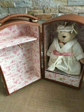 Muffy Vanderbear Collector 8 " Doll/bear In Robe Clothes,  Stand,  Travel Trunk Set