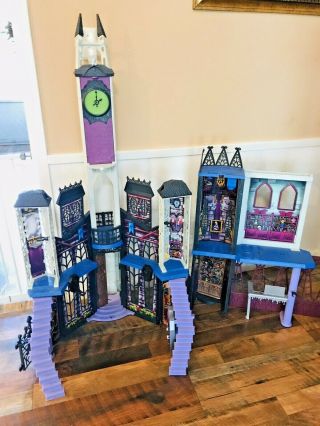 Monster High School Playset Haunted Doll House Deadluxe Castle Pre - Owned