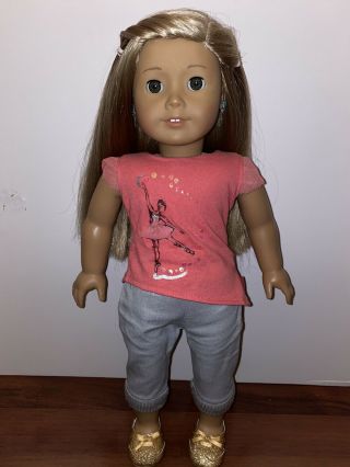 American Girl 2014 Isabelle Palmer With Pierced Ears & Accessories Retired Goty
