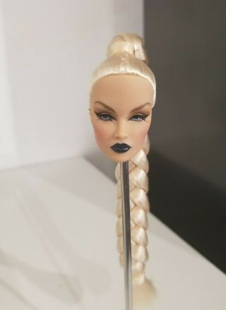 Integrity Toys Fashion Royalty Nuface Beyond This Planet Violaine Head 2