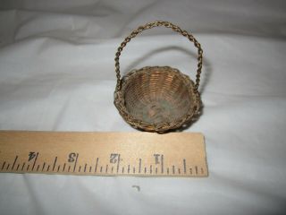 Small Copper Wire Basket for Doll House or Curio 2