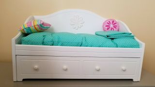 American Girl Trundle Bed And Bedding Set For Dolls Truly Me