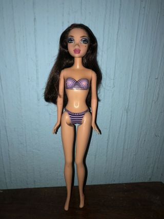 Barbie My Scene I Love Shopping Delancey By Mattel