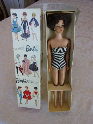 Barbie 1961 Brunette Bubble Gold Color Pedestal Stand,  No Green,  Splits=850 Box