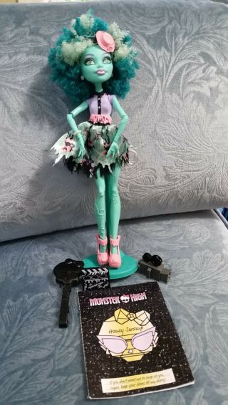Monster High Frights,  Camera,  Action Honey Swamp Doll With Accessories