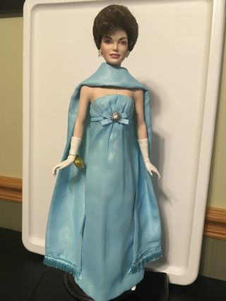 Franklin Porcelain Jackie Kennedy Portrait Doll Blue Newport Gala Gown Wrap