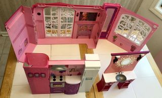 2007/8 Barbie Doll House Playset Fold Up Dollhouse Wall Bathroom/kitchen,  Vanity 2
