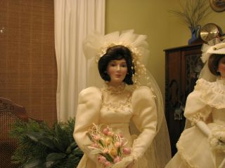2 CLASSIC BRIDES OF THE CENTURY Porcelain Dolls by Ellen Williams,  Ltd Ed 2