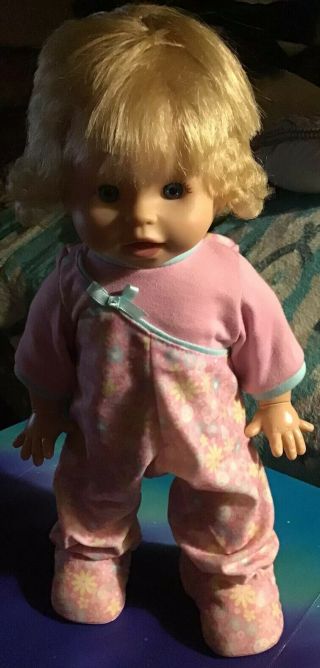 2008 Fisher Price Little Mommy Walk & Giggle Doll 2