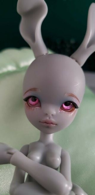 Depths Doll Giorria,  Tiny Bunny