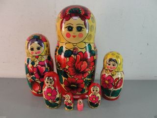 Russian Nesting Doll Matryoshka 7pc Set Hand Painted Wood Wooden Babushka Vtg