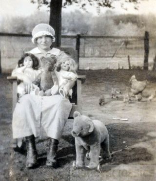 1917 Young Lady Steiff Teddy Bear On Wheels Doll Bear In Chair