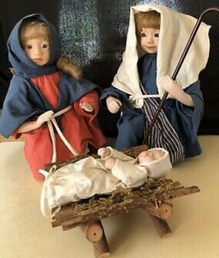 Collectible 1993 The Ashton - Drake Galleries The Holy Family Nativity & Box