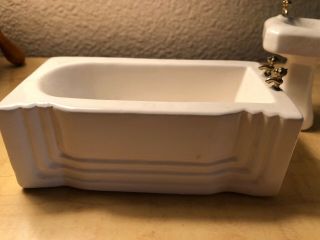 Set White Ceramic Dollhouse Miniature Bathtub,  Pedestal Sink & Bathroom Toilet 2