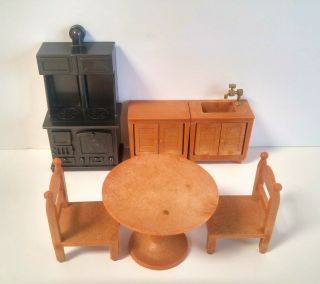 Sylvanian Families Calico Critters Vintage Kitchen Set Stove Counters Table