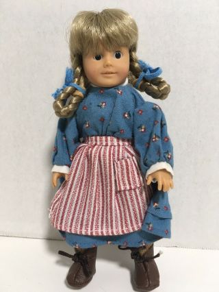 AMERICAN GIRL Mini Doll KIRSTEN with Book and Dress Outfit 3