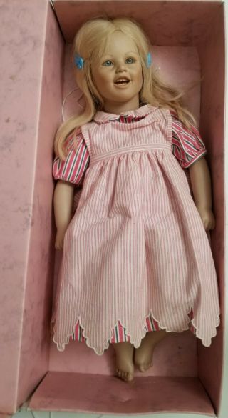 Annette Himstedt Puppen Kinder Lisa Doll The Barefoot Children Series 3420 (a)