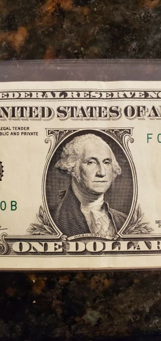 Fancy serial number Even Million Serial Number F 09000000 B series 2017 $1 note 2