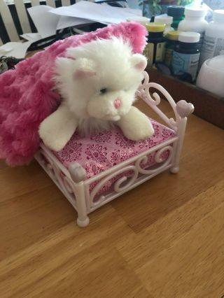 American Girl Princess Pet Bed For 18 " Dolls Pets,  Isabelles Cat.