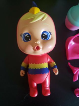 Cry Babies Magic Tears Mini Dolls Lori Parrot Pre - owned with accessories 3