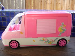 Barbie 1996 Motorhome Rv With Over 60 Accessories.