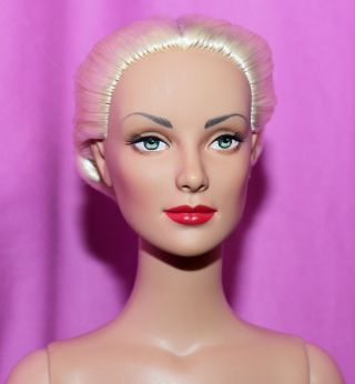 Tonner 16” Brenda Starr Daphne Dimples City Sophisticate Nude Doll Orig Box Bd14