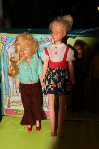 DAWN and her friends DOLL CASE - 7 DOLLS 1967 - 1970 3