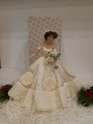 Exquisite Jackie Kennedy Franklin Heirloom Porcelain Doll In Wedding Dress