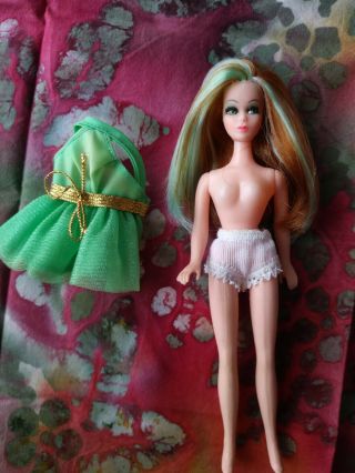 Topper Dawn Doll Sidepart Glori w/ OOAK hair highlights Green Fling dress 3