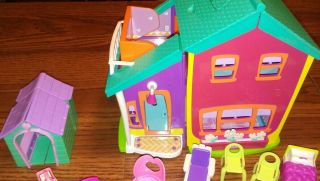 Polly Pocket Magnetic Hanging Out Doll House With Elevator Mattel 2002, 3