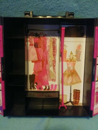 BARBIE Pink FASHIONISTA Storage Closet Carrying Case 2011 2