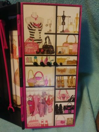 BARBIE Pink FASHIONISTA Storage Closet Carrying Case 2011 3