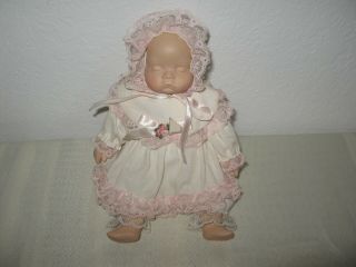Realistic 8 " Porcelain Resting Infant Baby Doll Figurine (cloth Body)