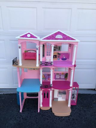 2015 Barbie Dream House 3 Story With Elevator - Disassembled Description