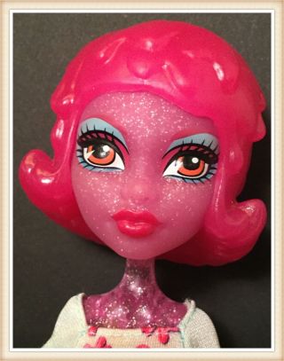 Monster High Create - A - Monster CAM BLOB GIRL Doll w/ Outfit,  Shoes,  Wig 3