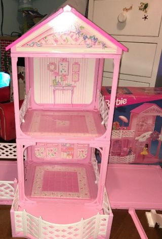 1995 Vintage Mattel Barbie Pink ‘n Pretty House Box Incomplete Set