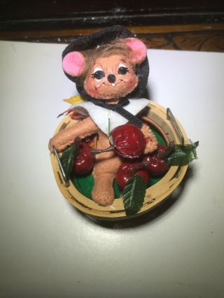 Annalee 3 " Small Chipmunk In Basket - Thanksgiving Cherries Cranberries Pilgrim